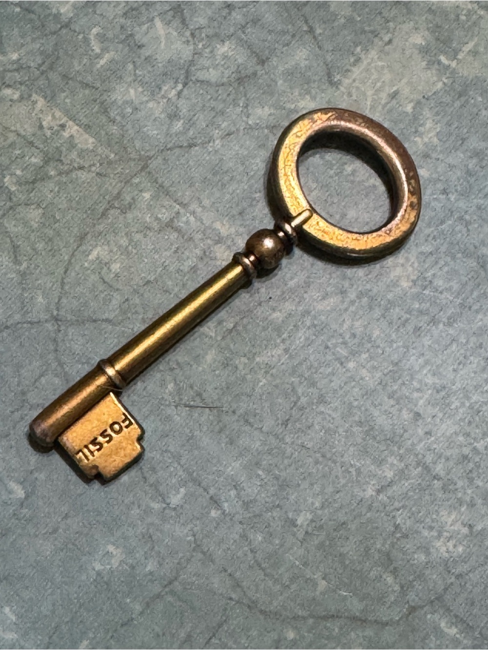 FOSSIL BRASS KEY - Picture 5 of 8